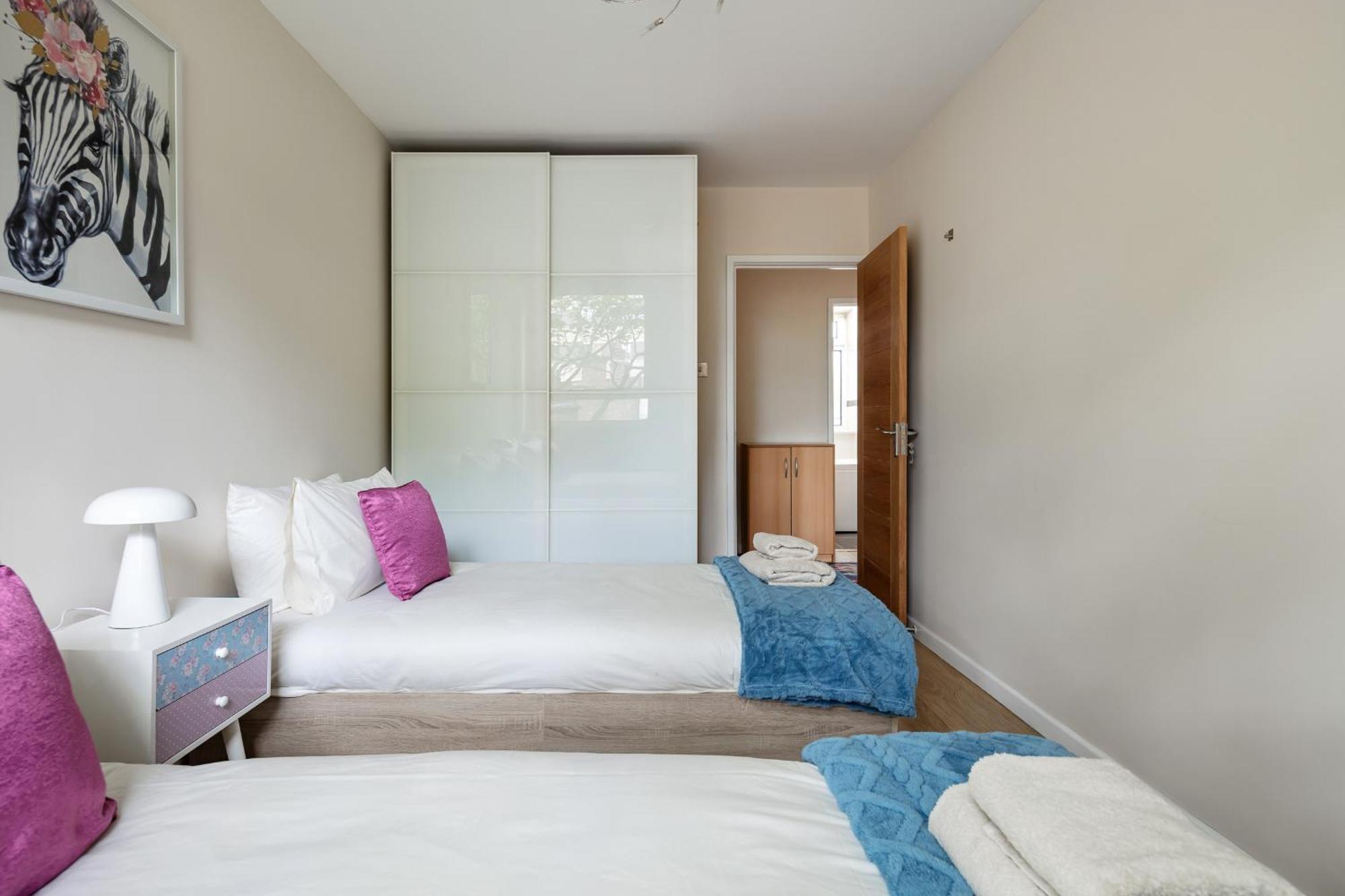 Apartment 2bdr Steps To Battersea Park